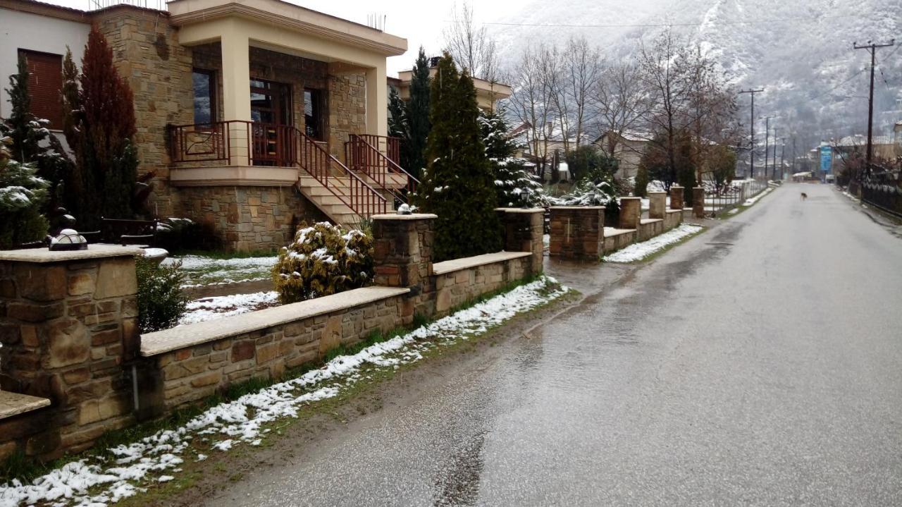 Evenos Villa Káto Loutrákion Buitenkant foto